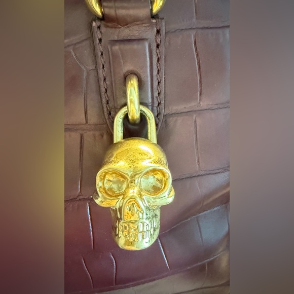 Alexander McQueen Burgundy Croc Embossed Leather Bag - Picture 11 of 16